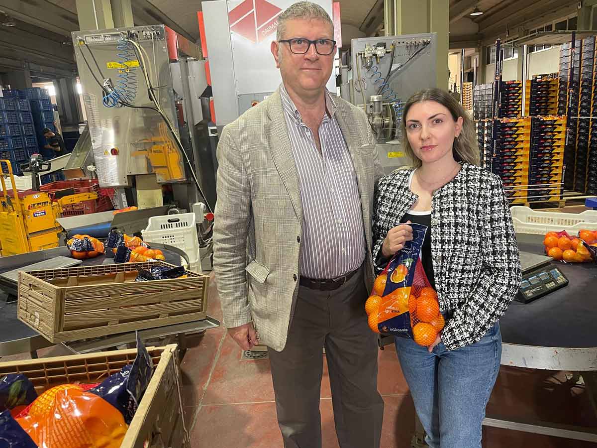Giovanni e Serena Scavo, reparto commerciale Il Girasole